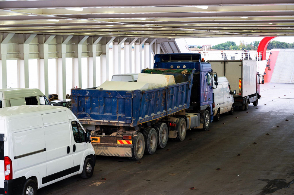 Preparing Your Fleet: Why Flat Top Trailers and Channel Car Haulers Are Smart Choices