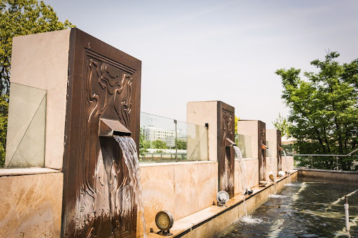 Wall Fountain Designs for Indoors and Outdoors