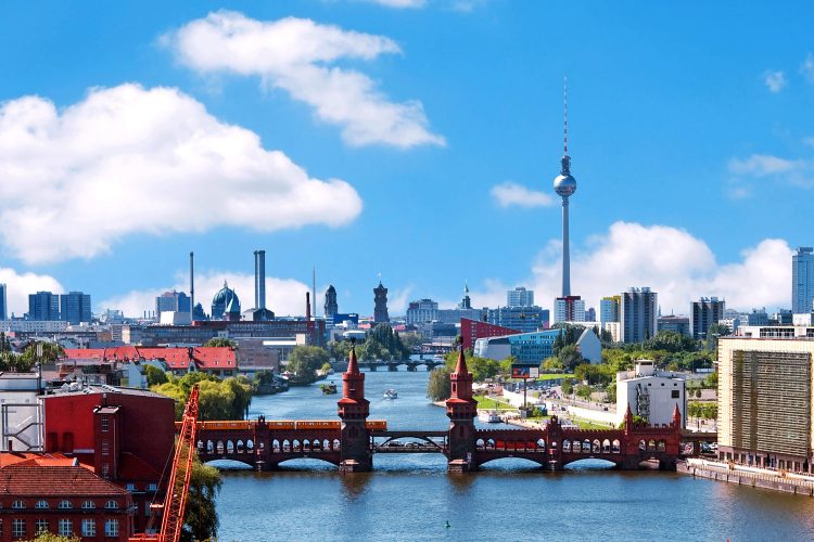 Beste in München und Berlin bringen urbane Geschichten nebeneinander