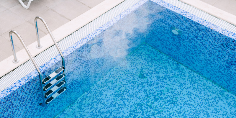 Top 5 Reasons to Hire a Swimming Pool Contractor