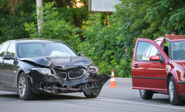 Auto Accident: Problems People Face and Their Treatments